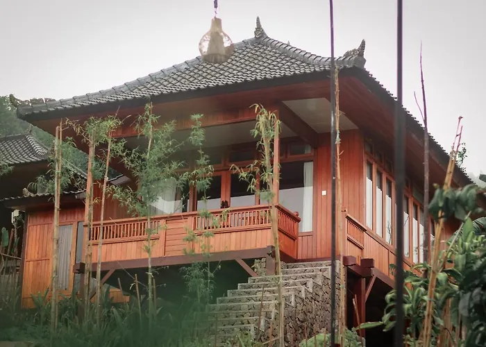 Menir Villa Munduk